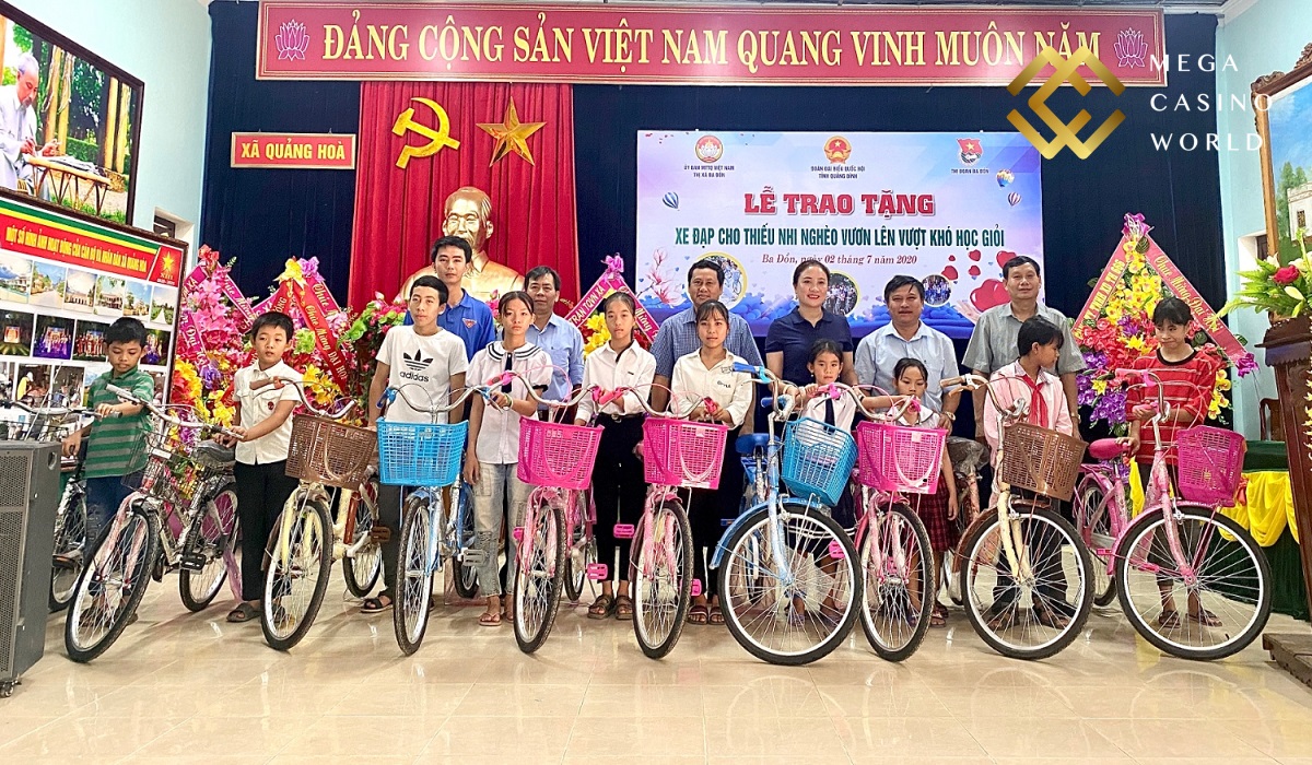 CasinoMCW tặng 40 chiếc xe đạp cho học sinh hoàn cảnh khó khăn tại Nghệ An 